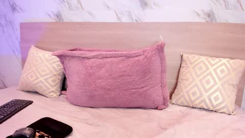 Snapshot of sofiagomez_1 chatting on December 13, 2025, 7:53 pm SOFI online show from December 13, 2025, 7:53 pm