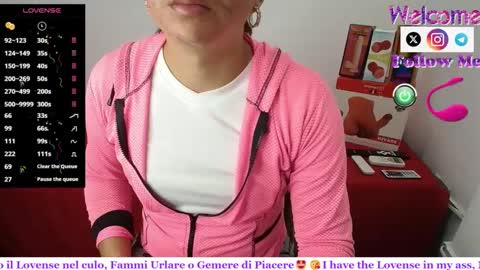 Snapshot of sofiamadisson chatting on March 5, 2025, 2:01 pm Sofia Madisson online show from March 5, 2025, 2:01 pm