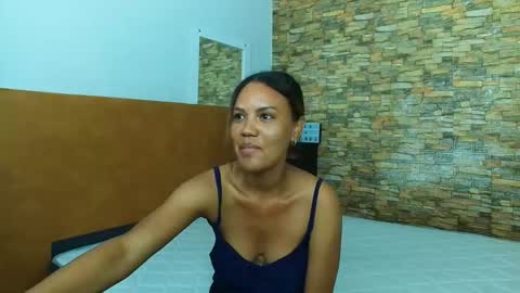 Snapshot of sofianena chatting on February 12, 2025, 12:27 am love online show from February 12, 2025, 12:27 am