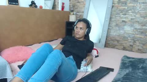 Snapshot of sofianena chatting on February 28, 2025, 9:01 pm love online show from February 28, 2025, 9:01 pm