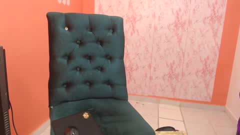 Snapshot of sofianena chatting on March 9, 2025, 1:35 am love online show from March 9, 2025, 1:35 am