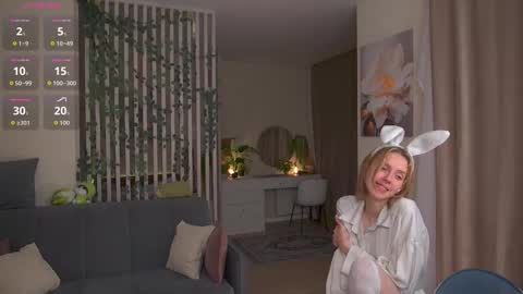 Sofia Help me overcome shynes with 100 thumbs up online show from October 16, 2025, 6:31 pm