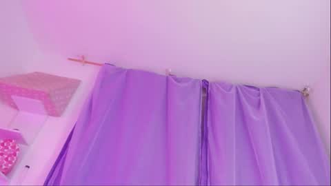 Sofia online show from November 28, 2025, 9:28 pm