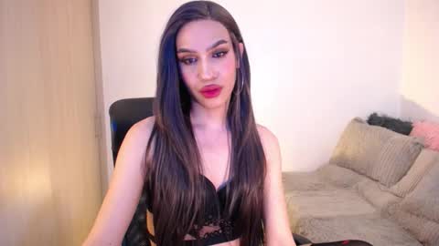 Snapshot of sofiaroamontoya chatting on November 19, 2025, 2:44 am Samara Silex online show from November 19, 2025, 2:44 am