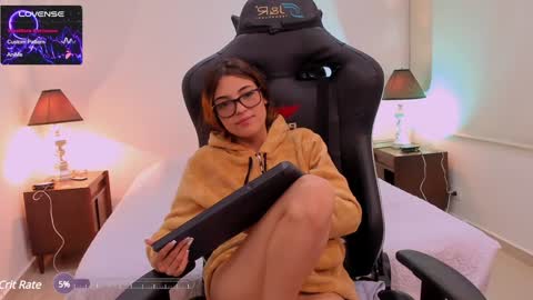 Sofia  Help me reach 5K followers  online show from January 31, 2025, 12:50 am
