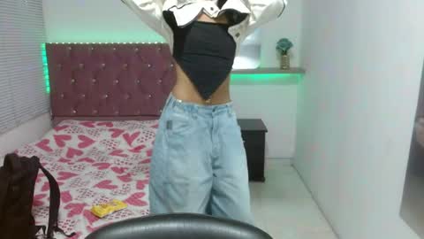 sofiasexygirl69 online show from July 13, 2026, 1:36 pm
