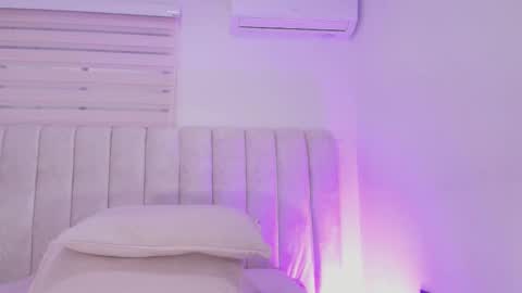 Snapshot of sofiavelezz_ chatting on February 18, 2026, 11:50 am Sofia Velez online show from February 18, 2026, 11:50 am