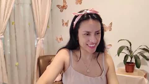 Sofi Bella online show from October 14, 2025, 3:35 pm