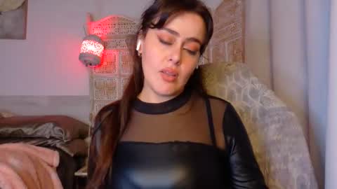 sofibratty online show from May 8, 2026, 2:39 am