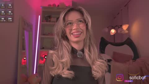 Sofi  online show from October 1, 2025, 11:44 pm