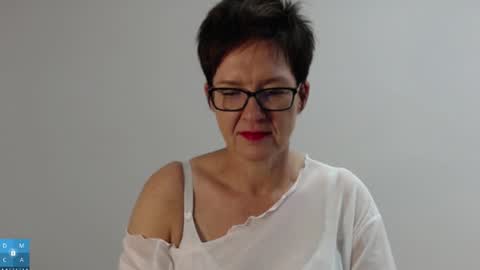 Sofie Velvet online show from September 22, 2025, 4:20 pm