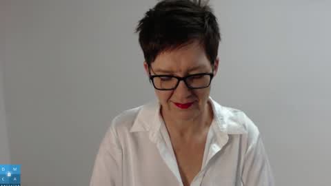 Sofie Velvet online show from December 16, 2025, 7:02 am