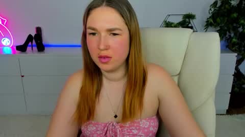 Snapshot of sofii_darling chatting on March 4, 2026, 5:41 pm sofii_darling online show from March 4, 2026, 5:41 pm