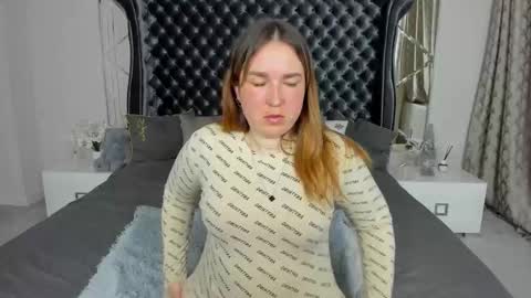 Snapshot of sofii_darling chatting on March 8, 2026, 5:39 pm sofii_darling online show from March 8, 2026, 5:39 pm