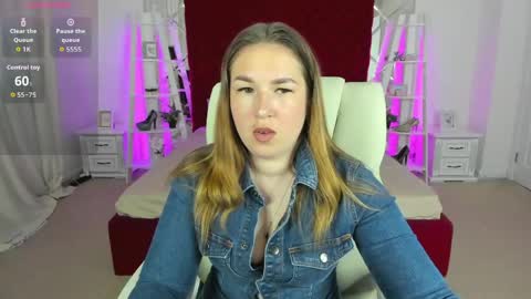 sofii_darling online show from June 1, 2026, 4:41 pm