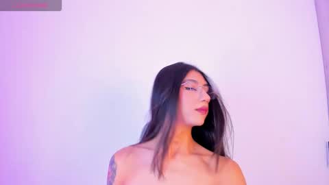 Sofi online show from November 25, 2025, 1:44 pm