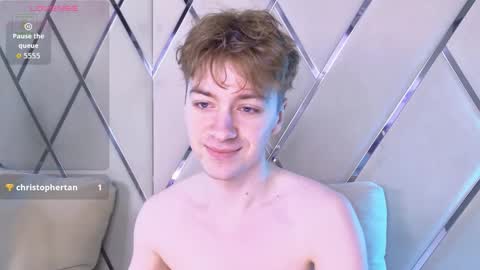 Snapshot of softcrave chatting on December 22, 2025, 8:50 pm PAUL online show from December 22, 2025, 8:50 pm