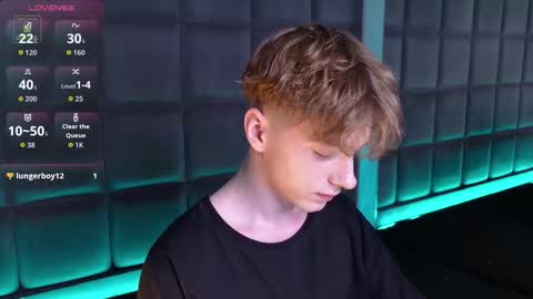 Snapshot of softcrave chatting on February 13, 2026, 8:49 pm PAUL online show from February 13, 2026, 8:49 pm