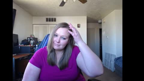 Rose online show from February 12, 2025, 8:18 pm