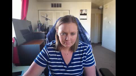 Rose online show from December 1, 2025, 8:58 pm