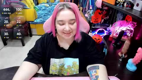 Sofie online show from October 26, 2025, 3:45 am