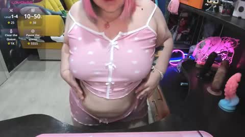 Sofie online show from November 6, 2025, 3:51 am