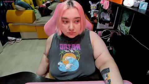 Sofie online show from April 14, 2026, 3:01 am