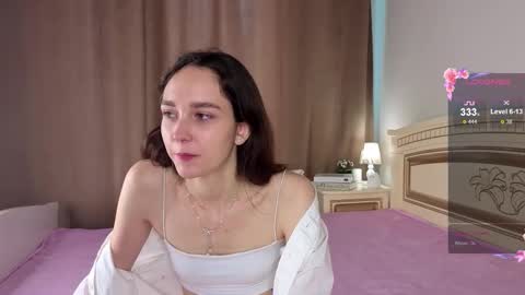 Snapshot of softiedream chatting on October 13, 2025, 7:08 am Elly online show from October 13, 2025, 7:08 am