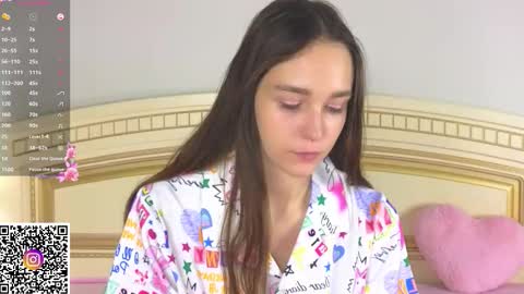 Snapshot of softiedream chatting on October 27, 2025, 6:06 am Elly online show from October 27, 2025, 6:06 am