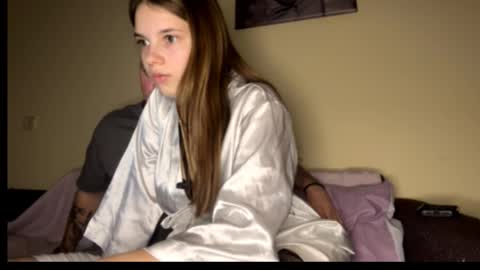 Snapshot of softiris_ chatting on January 15, 2026, 8:01 pm Anna online show from January 15, 2026, 8:01 pm