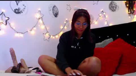  Sofy  online show from January 7, 2025, 9:57 pm