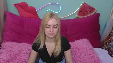 sofysoft online show from November 30, 2025, 5:55 am