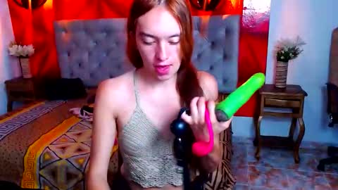 sofyswee online show from October 16, 2025, 11:55 am