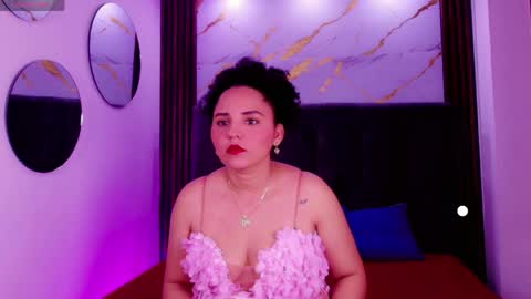 Sol Latiana online show from May 8, 2026, 12:10 pm