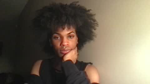 Snapshot of solaceeve chatting on November 6, 2025, 1:28 am SolaceEve online show from November 6, 2025, 1:28 am