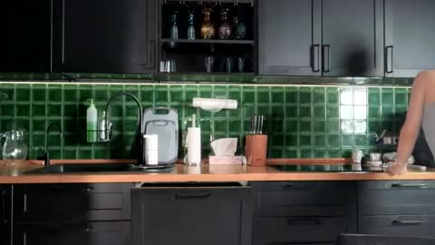 Bella online show from February 9, 2026, 4:27 am