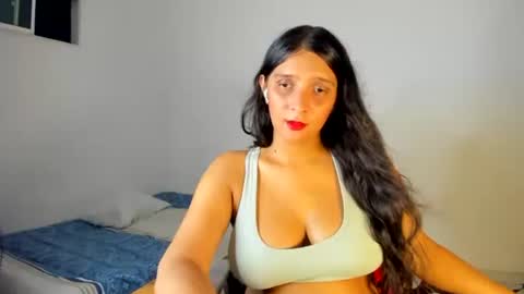 Moonie  online show from October 10, 2025, 5:17 am