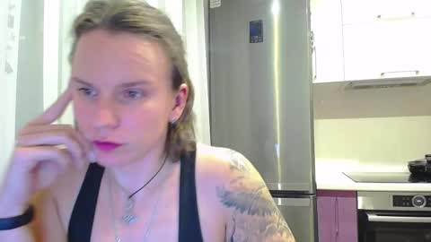 Sola online show from December 4, 2025, 4:16 pm