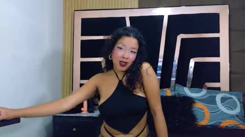 Sol Evans online show from November 19, 2025, 3:56 pm