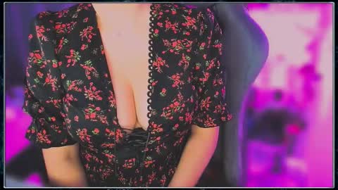 Gaby Solis online show from November 25, 2025, 6:30 pm