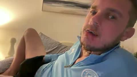 solobrit online show from February 18, 2026, 10:50 pm