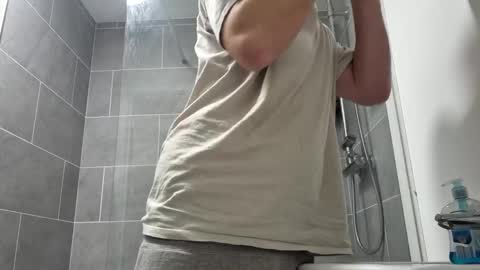 soloj13 online show from October 12, 2025, 7:57 pm