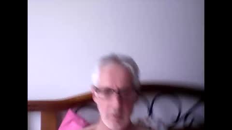 Soloman online show from April 21, 2026, 11:18 pm