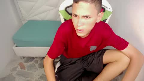 ESTEBAN online show from June 2, 2026, 2:46 am
