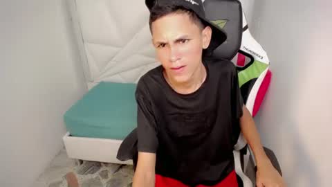 ESTEBAN online show from July 1, 2026, 10:42 pm