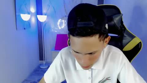 ESTEBAN online show from July 3, 2026, 3:35 am