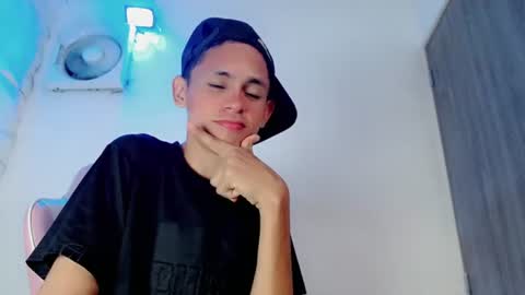 ESTEBAN online show from July 20, 2026, 11:18 pm