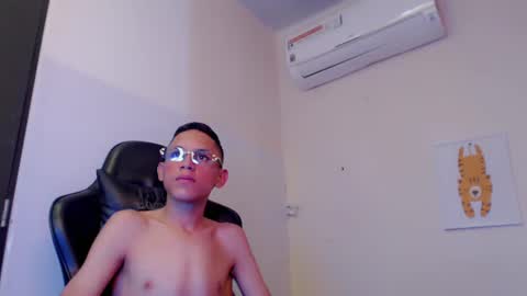 ESTEBAN online show from August 3, 2026, 11:41 pm
