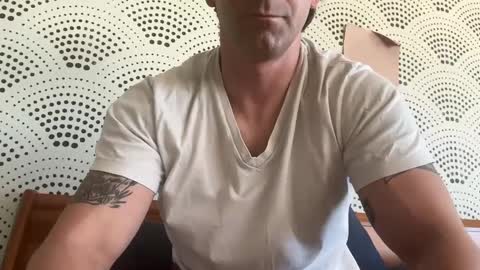 Snapshot of some_guy00 chatting on December 10, 2024, 7:43 pm Some guy00 online show from December 10, 2024, 7:43 pm