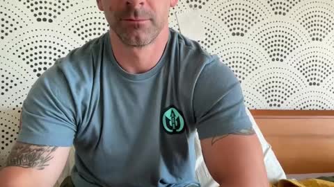 Snapshot of some_guy00 chatting on September 29, 2025, 8:35 pm Some guy00 online show from September 29, 2025, 8:35 pm